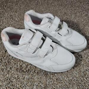 The Body Co With Comfort In Mind 8W White Shoes